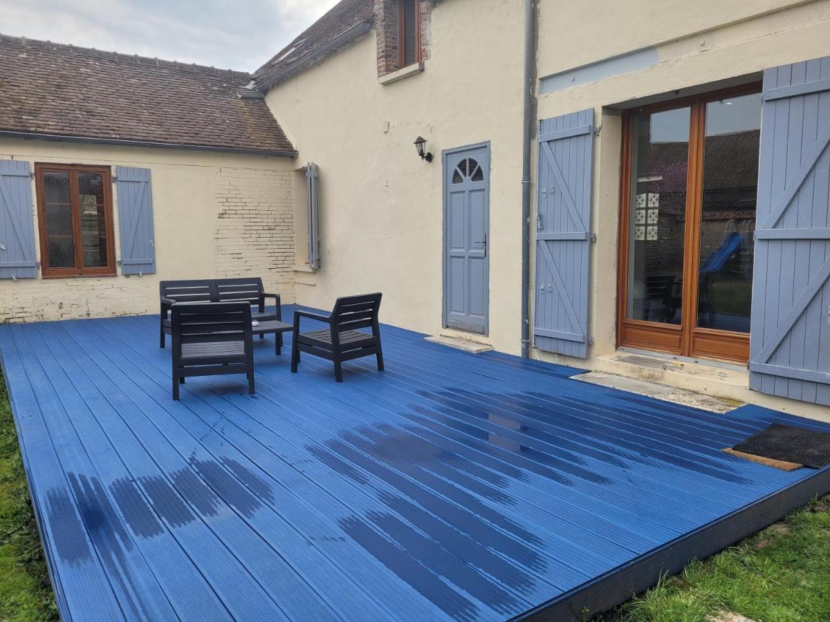 Un Nid Pour La Nuit Villa Bransles Exterior foto